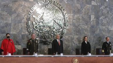 AMLO inaugura instalaciones militares en Santa Lucía