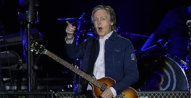 Tras una rivalidad en sus inicios, Paul McCartney se une a los Rolling Stones para grabar su primera colaboración