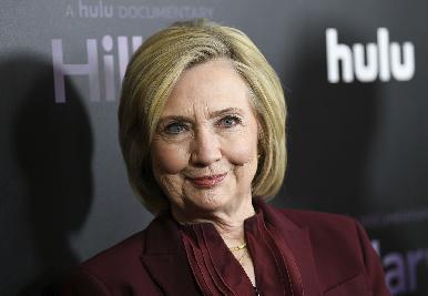 Una serie de TV imaginar谩 la vida de Hillary Clinton sin casarse con Bill