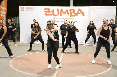 Celebra IDJH la sana convivencia con Zumba en Comunidad