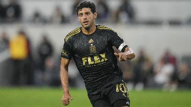 El mexicano Carlos Vela se retira del fútbol