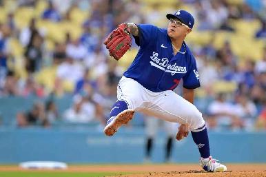 Dodgers 'da de baja' a Julio Urías por violencia doméstica