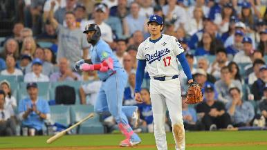 Ohtani pierde el partido y Vladimir Guerrero Jr. revive la Serie Mundial