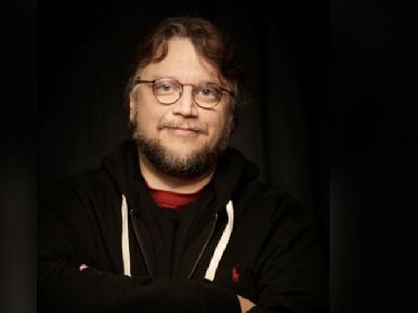Del Toro lo vuelve a hacer; busca apoyar a mexicanos sobresalientes